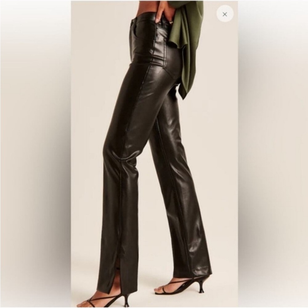 Abercrombie & Fitch High Rise 90s Straight Vegan Leather Pants in Black